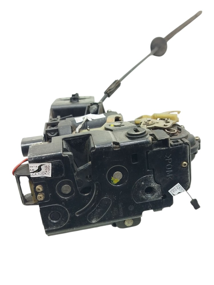 Fechadura Traseira Direita Passat 1999 A 2005 3b0837868 3