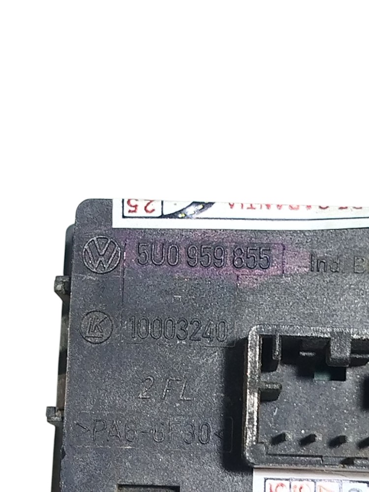 Botão vidro elet traseiro esq gol G5 2012 5U0959855 3