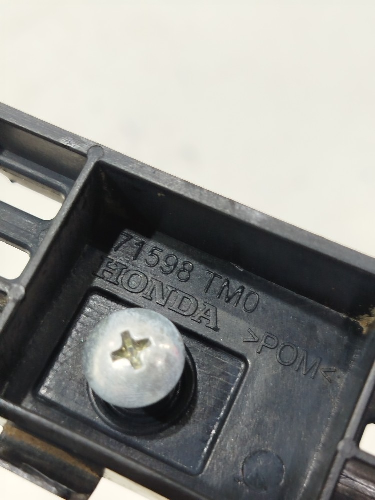 Guia Para-choque Traseiro Le Honda City 2011 71598tm0 3