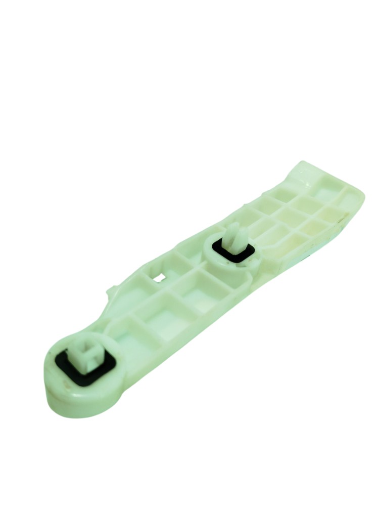 Suporte Guia Para-choque Tras Direito Nissan Versa 2013 2