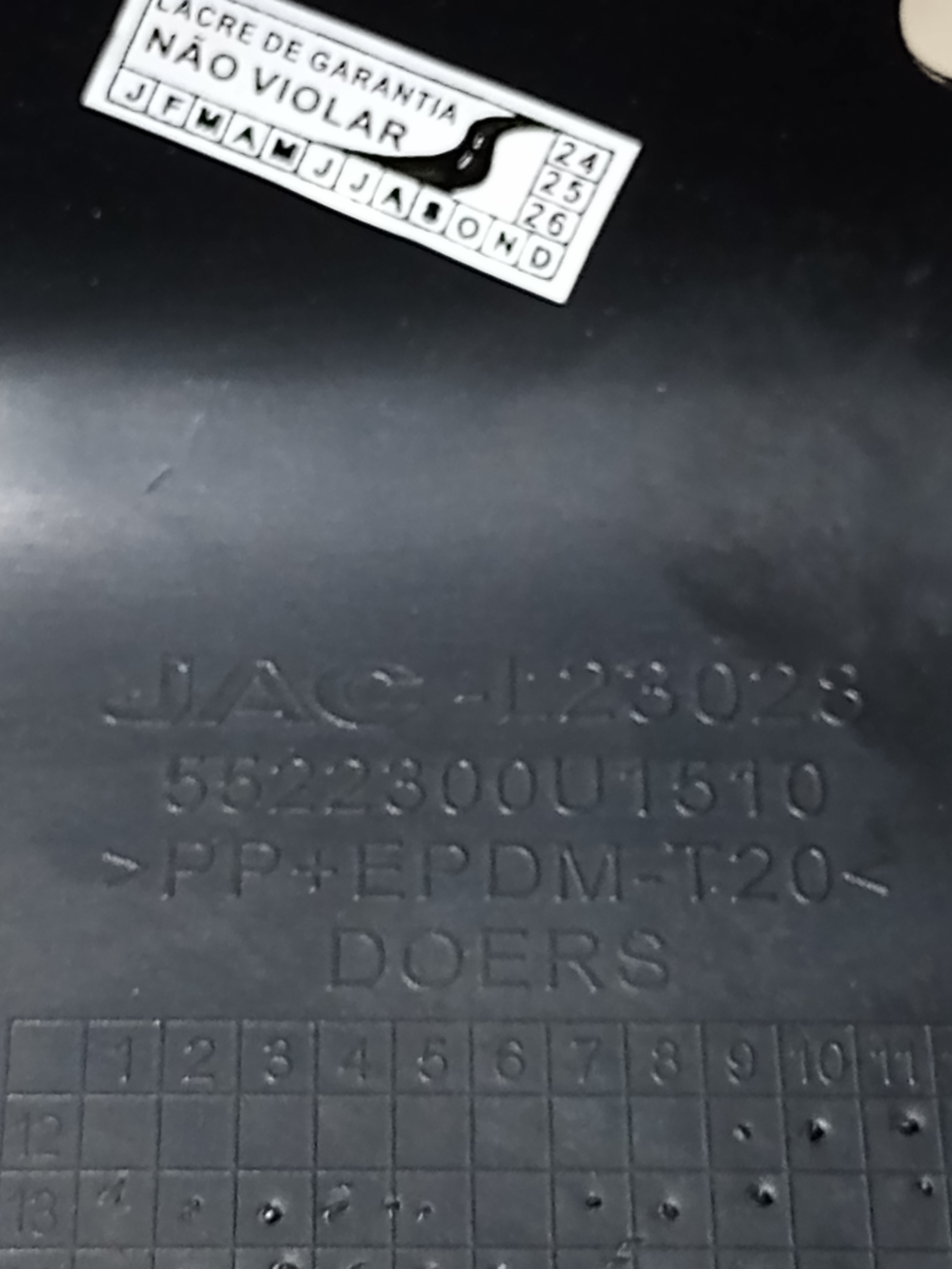 Spoiler Lateral Esquerdo Jac T6 2016 5