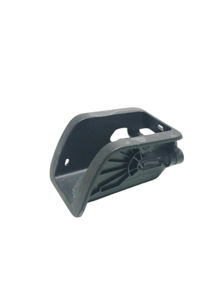 Moldura Banco Isofix Gm Tracker 1.0 Turbo 2023 26288551 Preto 3