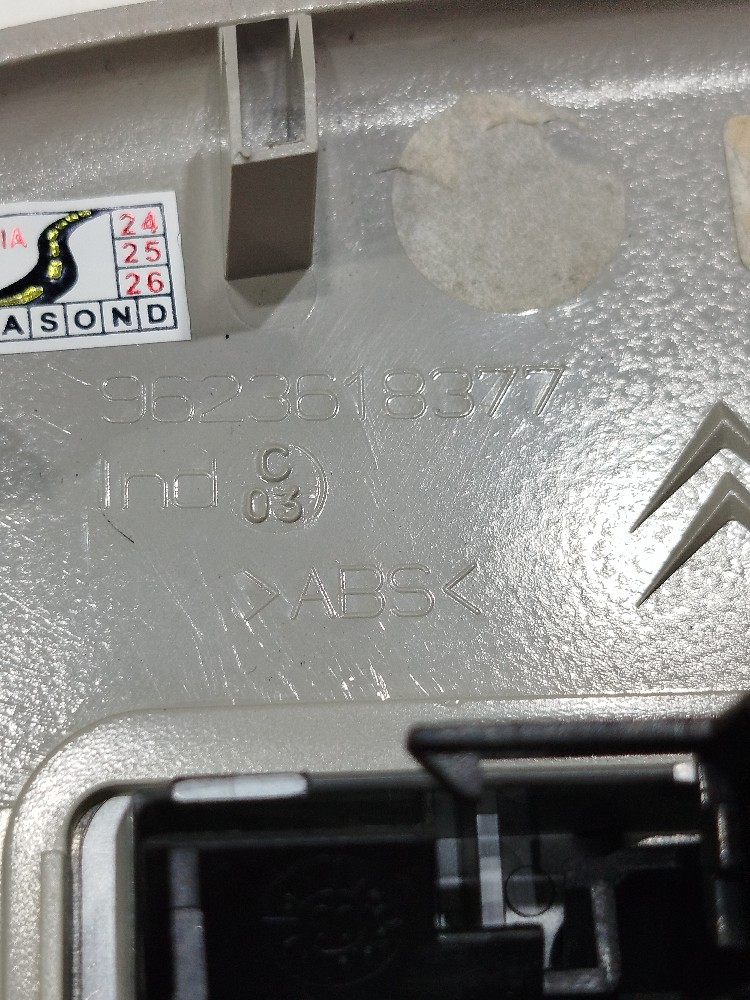 Moldura Luz Teto Cortesia Xsara 2002 5