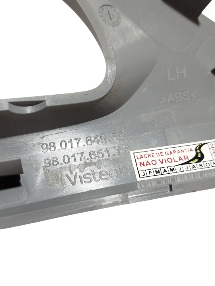 Moldura Maçaneta Diant Esquerda Peugeot 208 2013 9801764977 Prata Dianteira 2