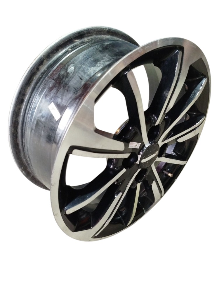 Roda Liga Leve Aro 15 Diamantada Scorro 4×100 Preta 3