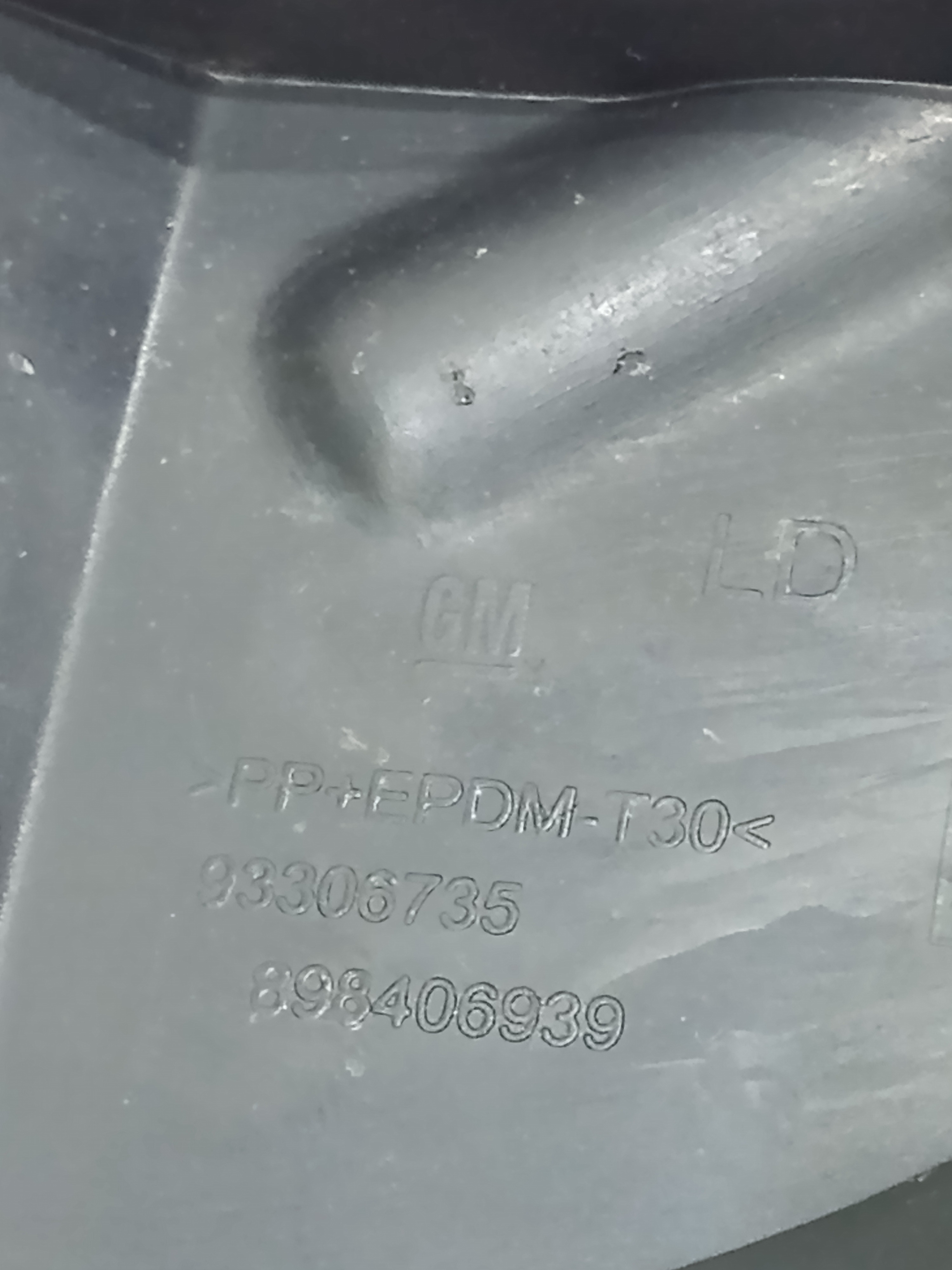 Guia Para-choque Tras Direita Vectra 2011 2.0 Automático 4
