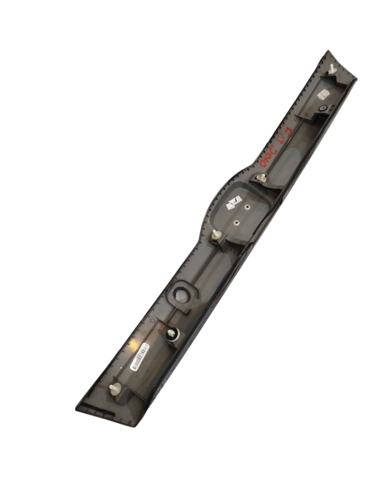 Régua Tampa Traseira Honda Fit 2009 A 2014 – Preta 3