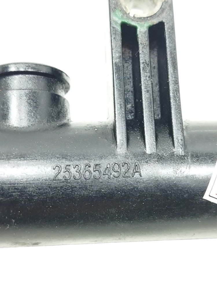 Flauta Bico Injetor Gm Spin 1.8 2018 25365492a 4