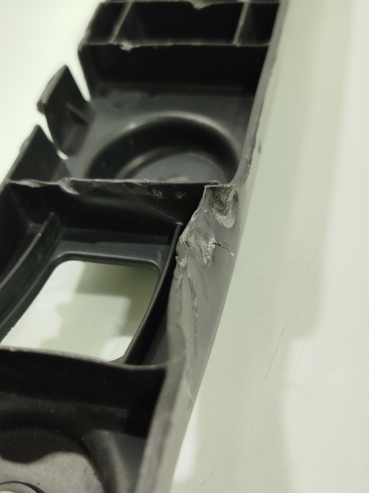 Guia Para-choque Tras Esq Gm Prisma 2015 5