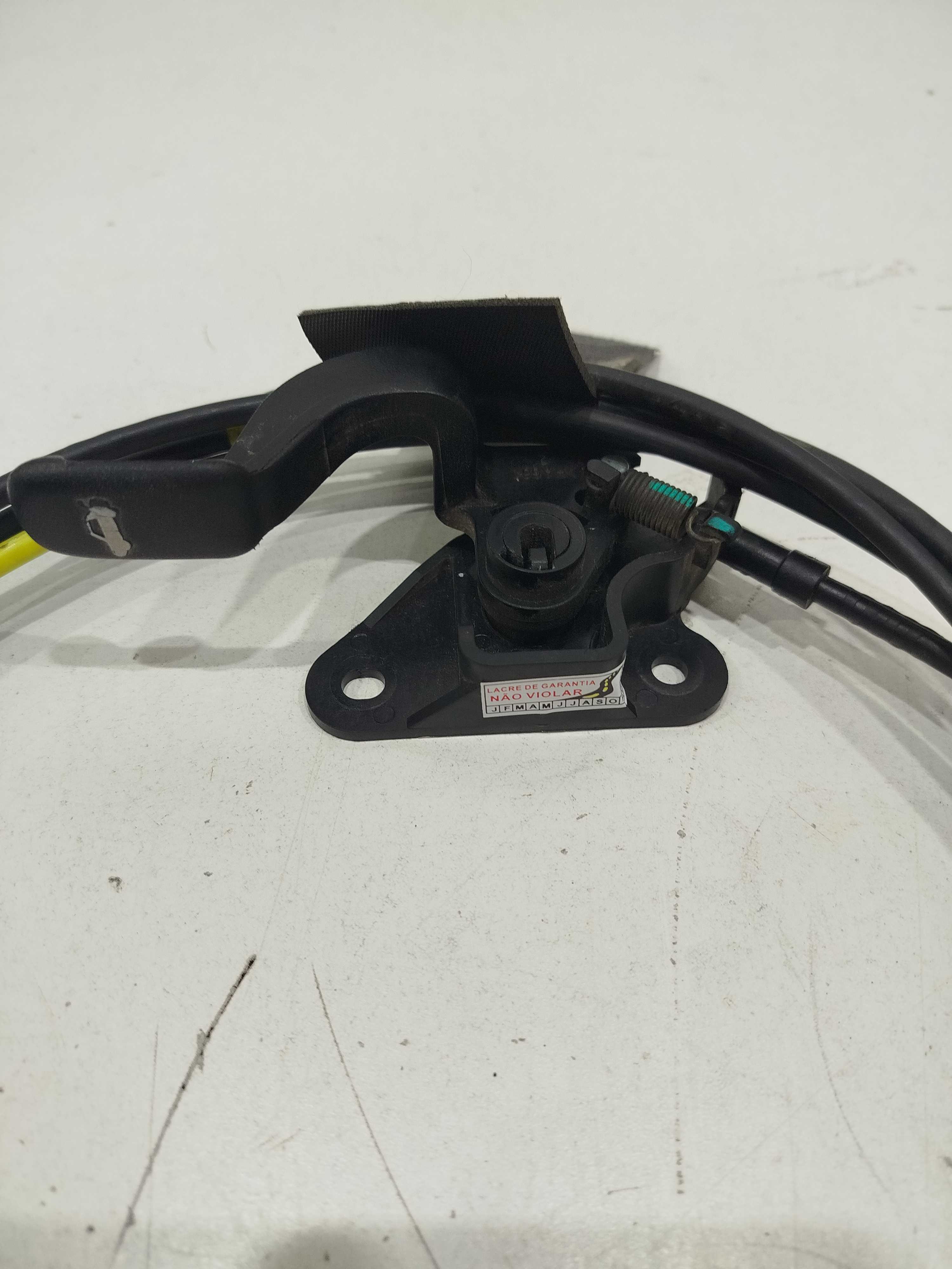 Alavanca Puxador Porta Malas Nissan Versa V Drive 2020/21 3