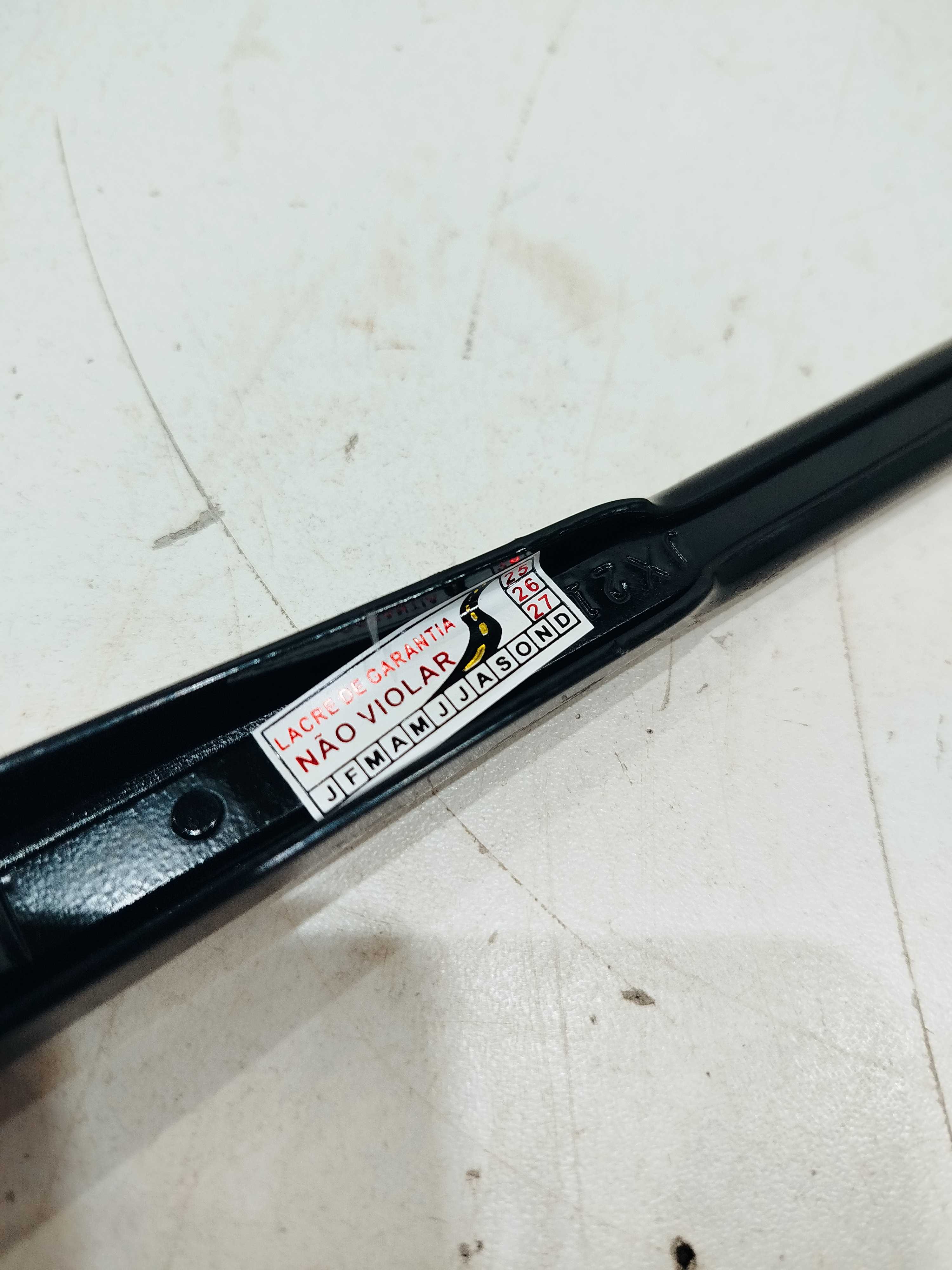 Braço Limpador Parabrisa Esq Nissan Versa V Drive 2020/21 4