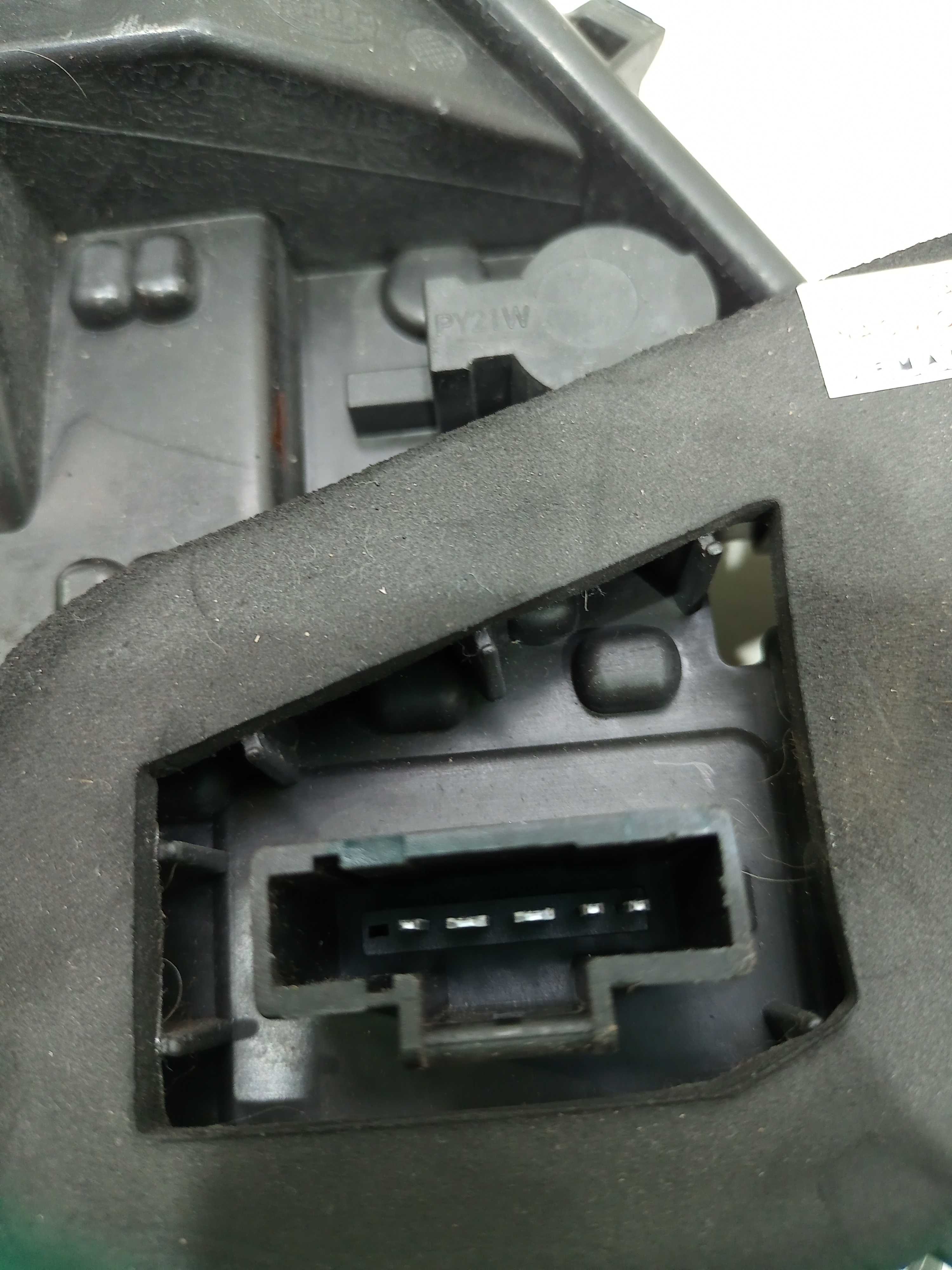 Circuito Lanterna Direito Renault Sandero 2016 4