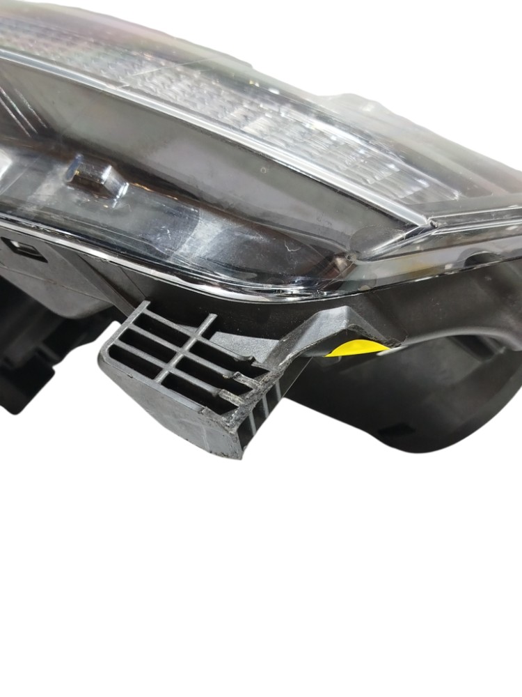 Farol Esquerdo Volkswagen Fox 2015 2100253 Esquerdo/motorista 3