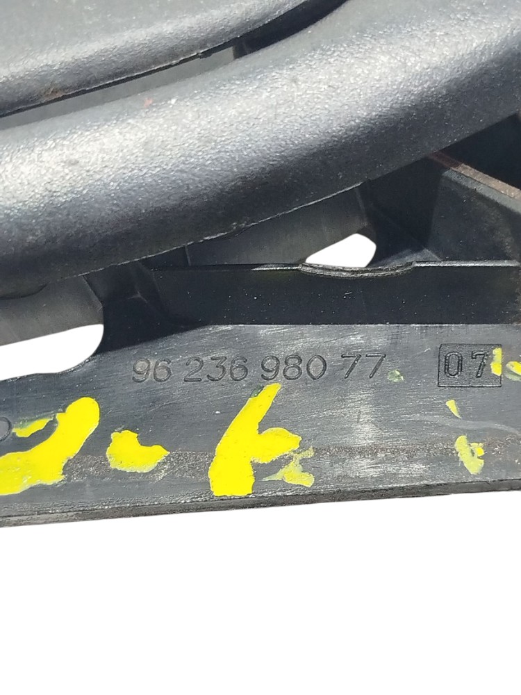 Maçaneta Interna Diant  Direito Peugeot 206 207 2001 A 2007 4
