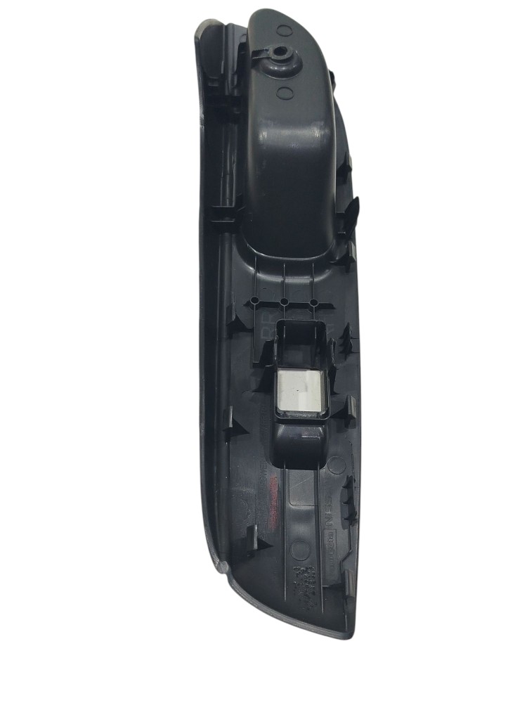 Moldura Vidro Elétrico Tras Direito Versa V Drive 2020/21 3