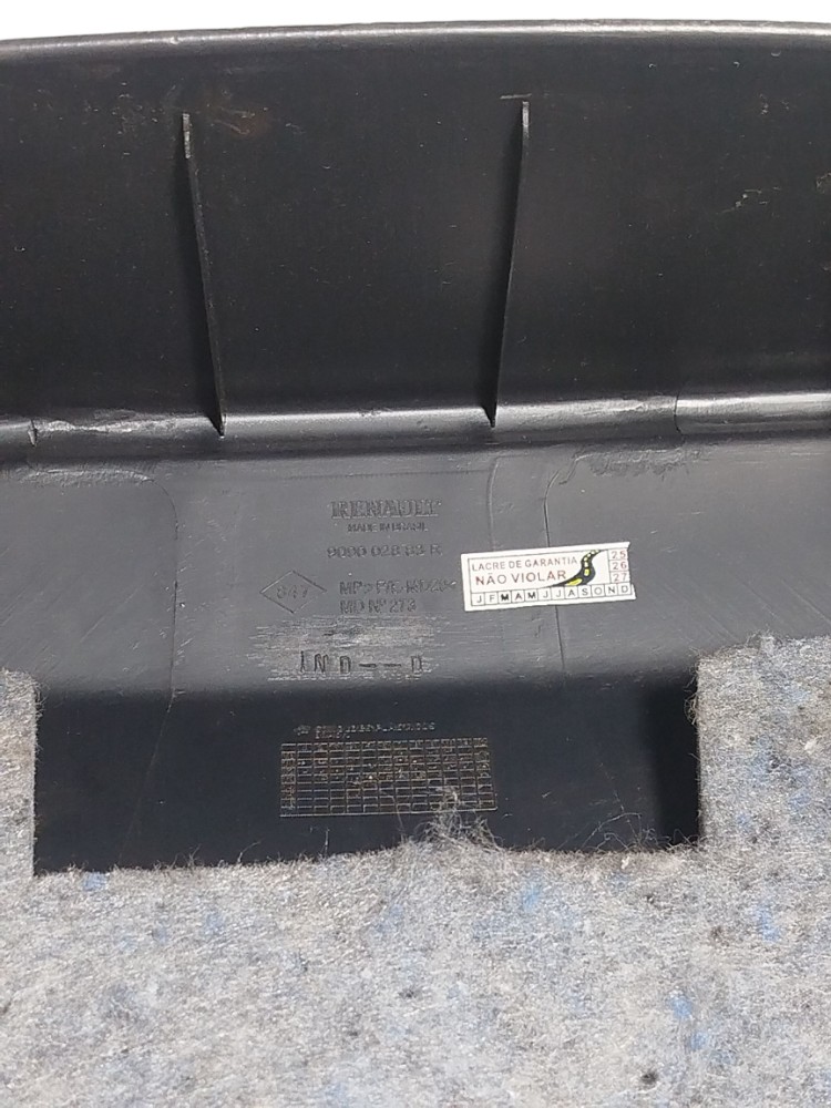 Moldura Tampa Traseira Inter Renault Duster 2014 909002883r Cinza 5