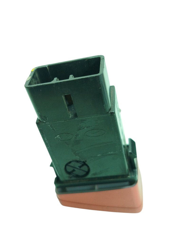 Botao Pisca Alerta Hyundai Tucson 2008 A 2012 Preta 8