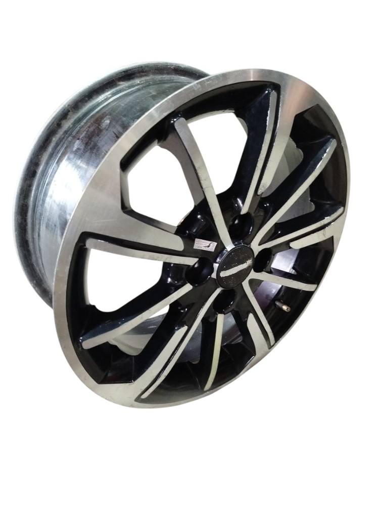 Roda Liga Leve Aro 15 Diamantada Scorro 4×100 Preta 2