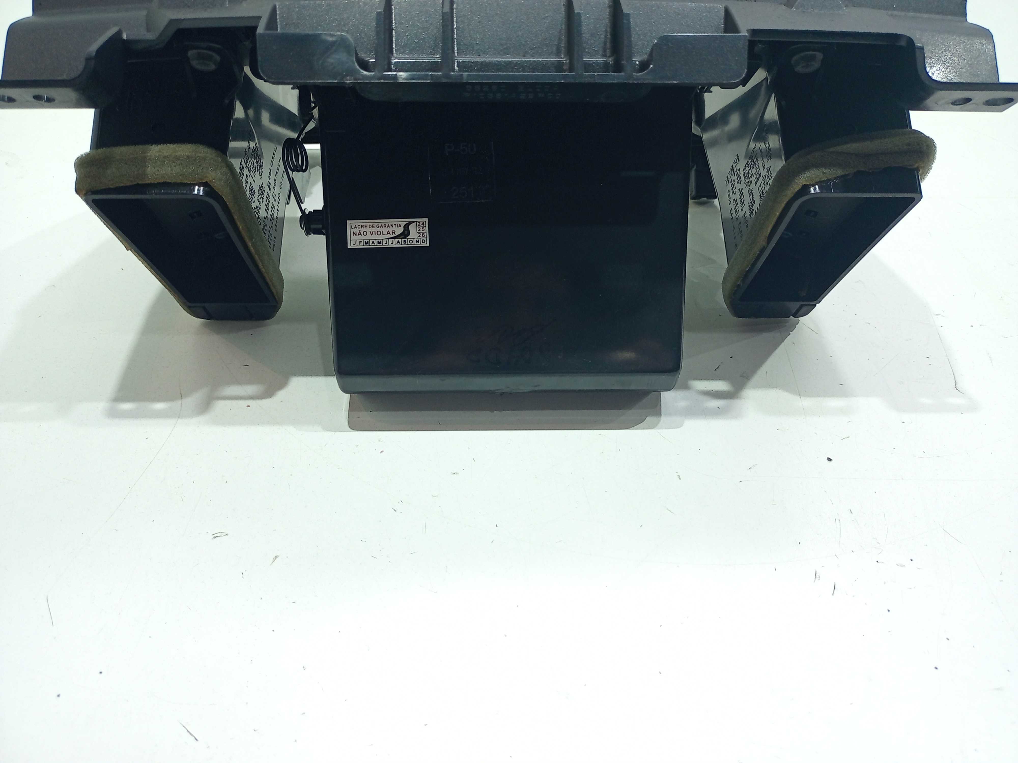 Moldura Painel Central C/difusor Nissan Tiida 2013 7