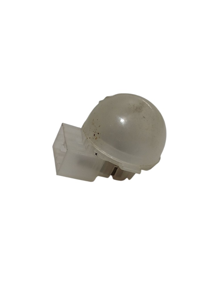 Luz Cortesia Porta Malas Nissan Versa 1.6 Sl 2013 2