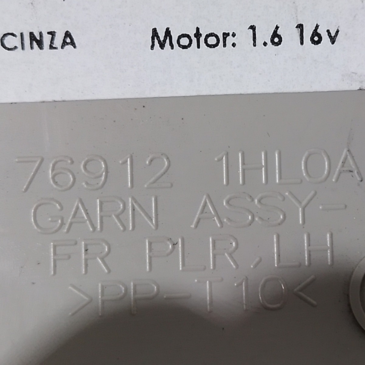 Acabamento Coluna Esquerda Parabrisa Nissan March 2013 2014 7