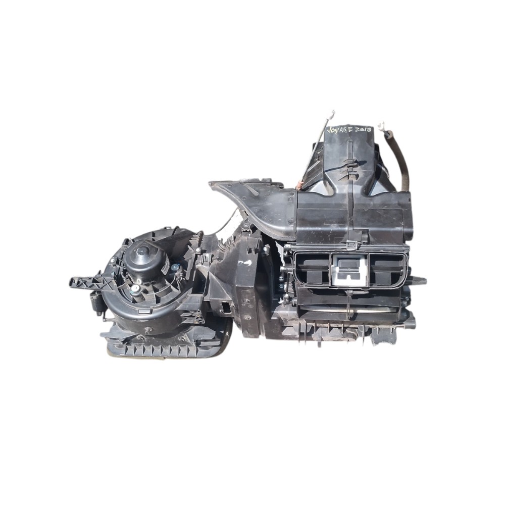 Caixa Ar Condicionado Volkswagen Voyage G8