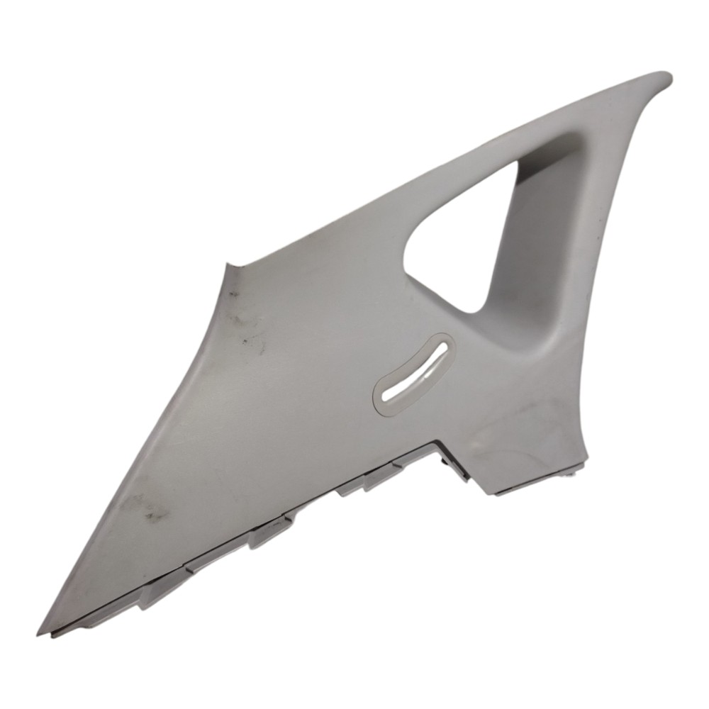 Moldura Coluna Traseira Esquerda Hyundai I30 2008 2012 3