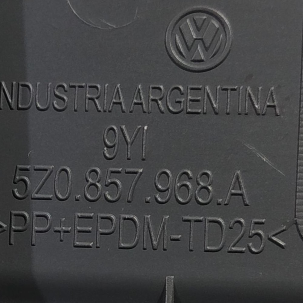 Tampa Caixa Fusível Vw Spacefox 2009 2010 15
