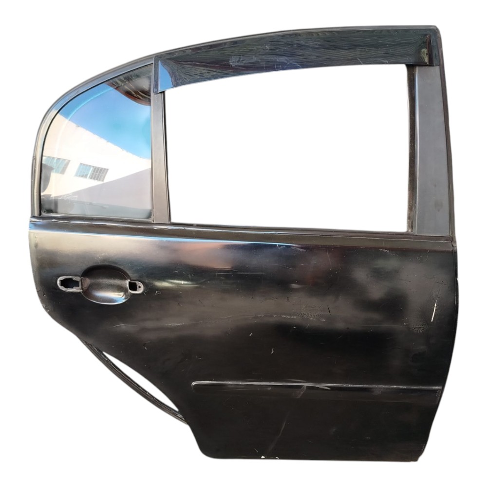 Porta Traseira Direita Vw Polo Sedan 2003 2004 Traseira Direita