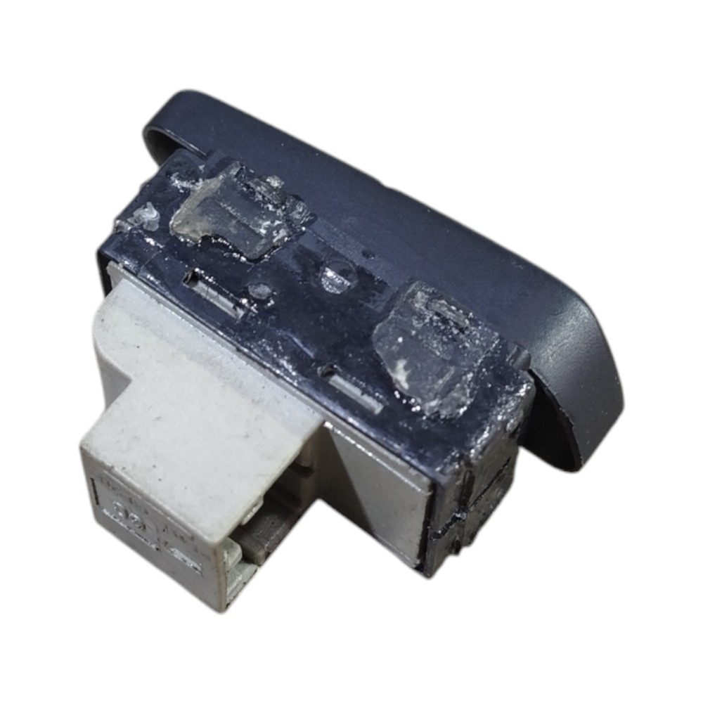 Botão Trava Vidro Traseiro Volkswagen Polo 2004 2012 11