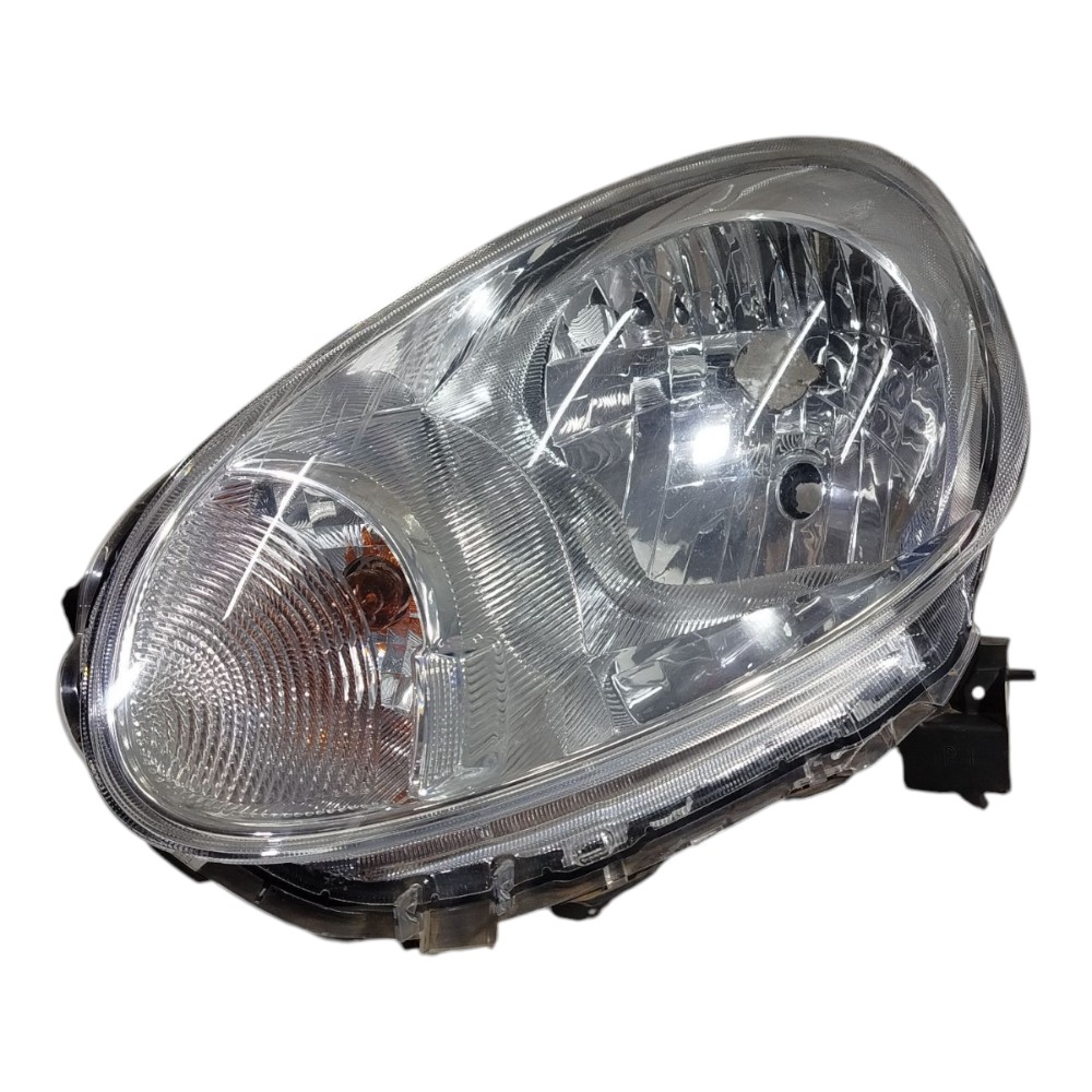 Farol Direito Nissan March 2012 Avaria Direito/passageiro 2