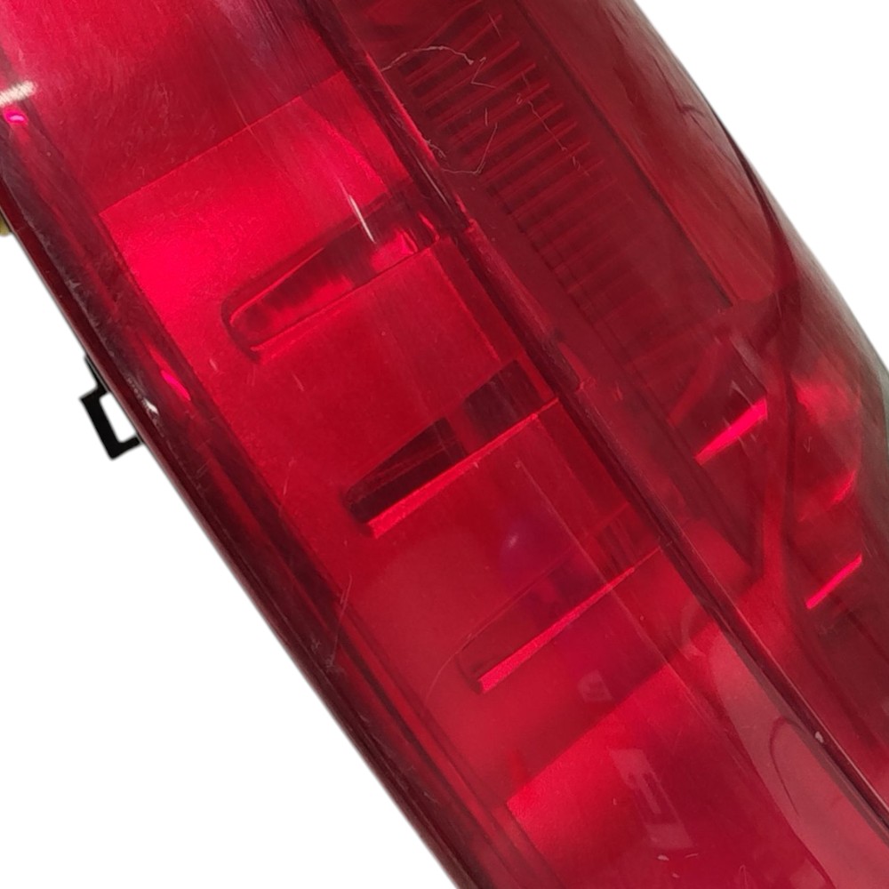 Lanterna Esquerda Fiat Uno 2012 2013 2014 2015 2016 Esquerdo/motorista 19