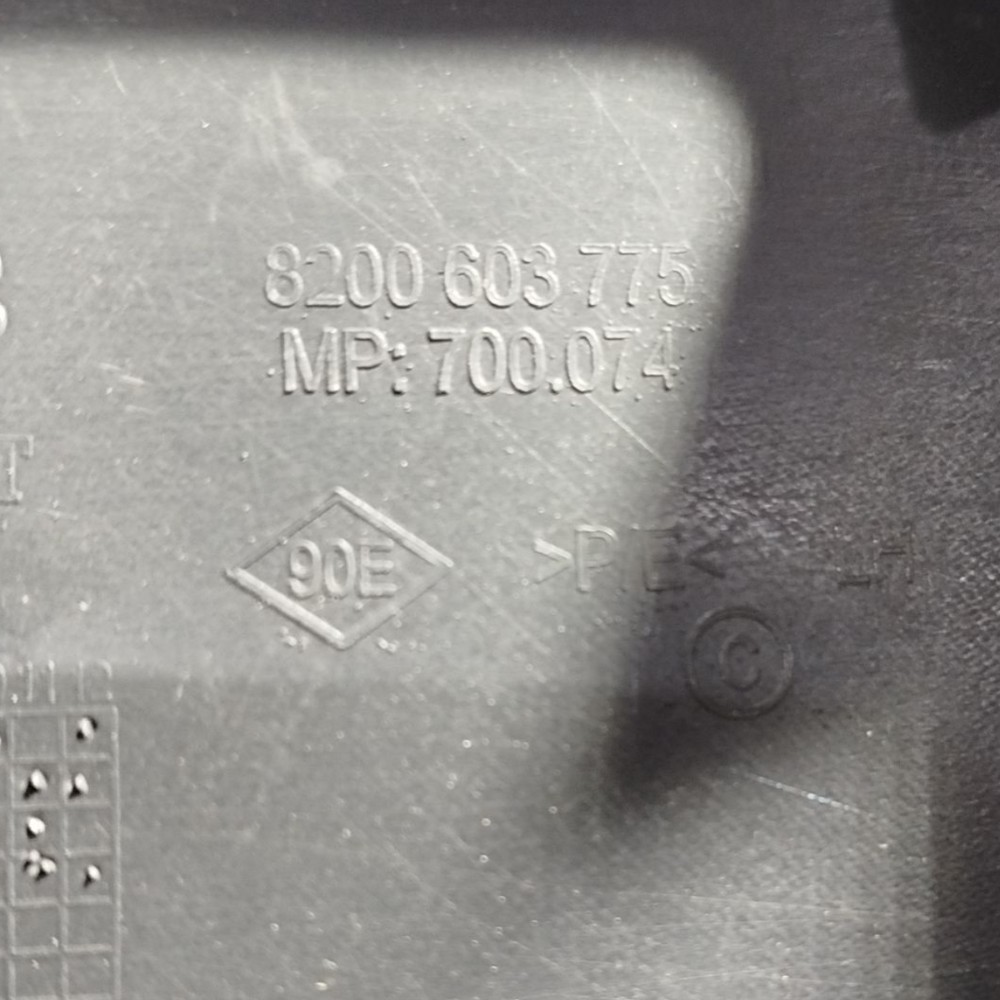 Moldura Inferior Coluna Central Esquerda Renault Logan 2008 11