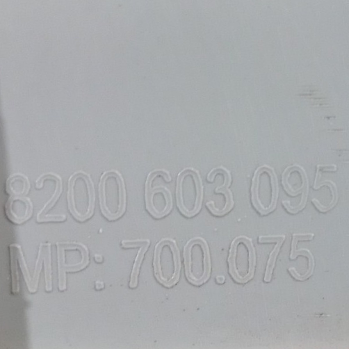 Acabamento Coluna Traseira Direita Renault Logan 2010 6