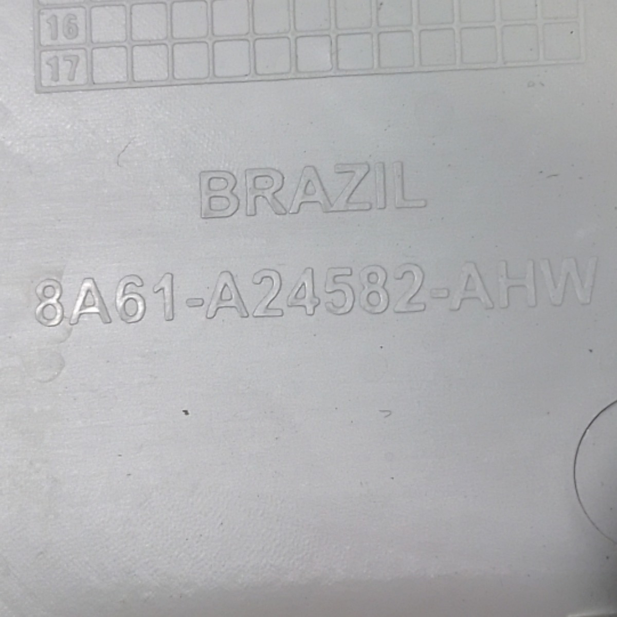 Acabamento Superior Coluna B Direita Ford New Fiesta 2015 7