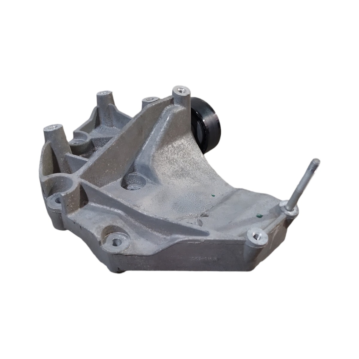 Suporte Compressor Ar Condicionado Gm Onix 1.4 8v 2018 2019 3
