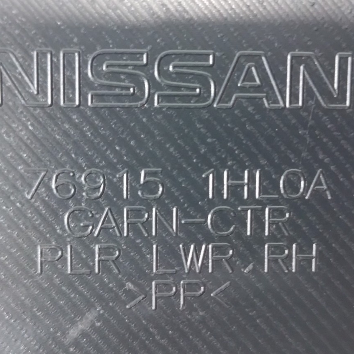 Acabamento Coluna Central Direita Nissan March 2014 5