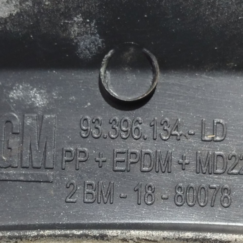 Moldura Paralama Traseiro Direito Gm Corsa Sedan 2007 2008 17