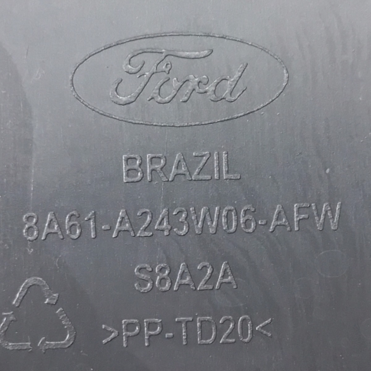 Acabamento Coluna B Direita Ford New Fiesta 1.6 2014 2015 9