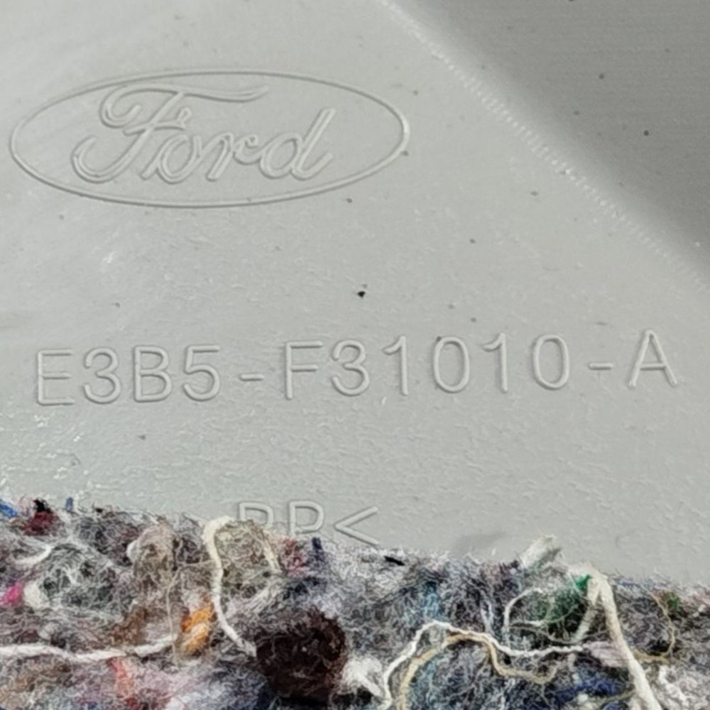 Acabamento Bagagito Direito Ford Ka Sedan 2015 17