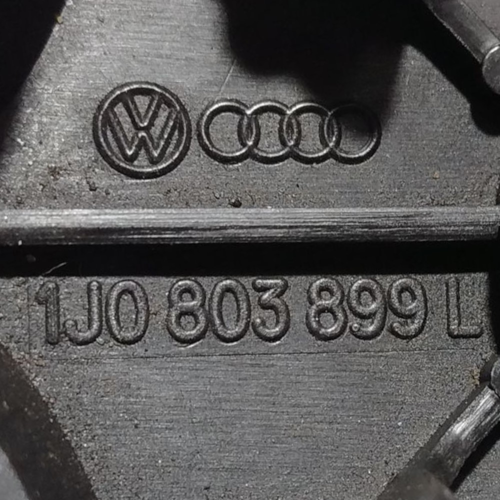 Parafuso Fixação Estepe Vw Polo Sedan 2003 2004 9