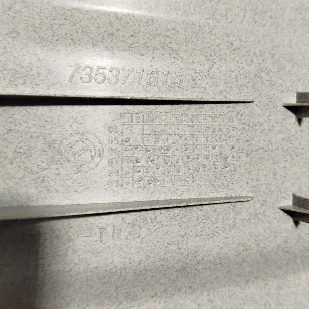 Acabamento Coluna Central Esquerda Fiat Idea 2006 9