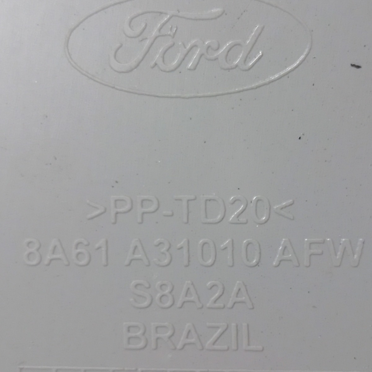 Moldura Coluna Traseira Esquerda Ford New Fiesta 2014 2015 7