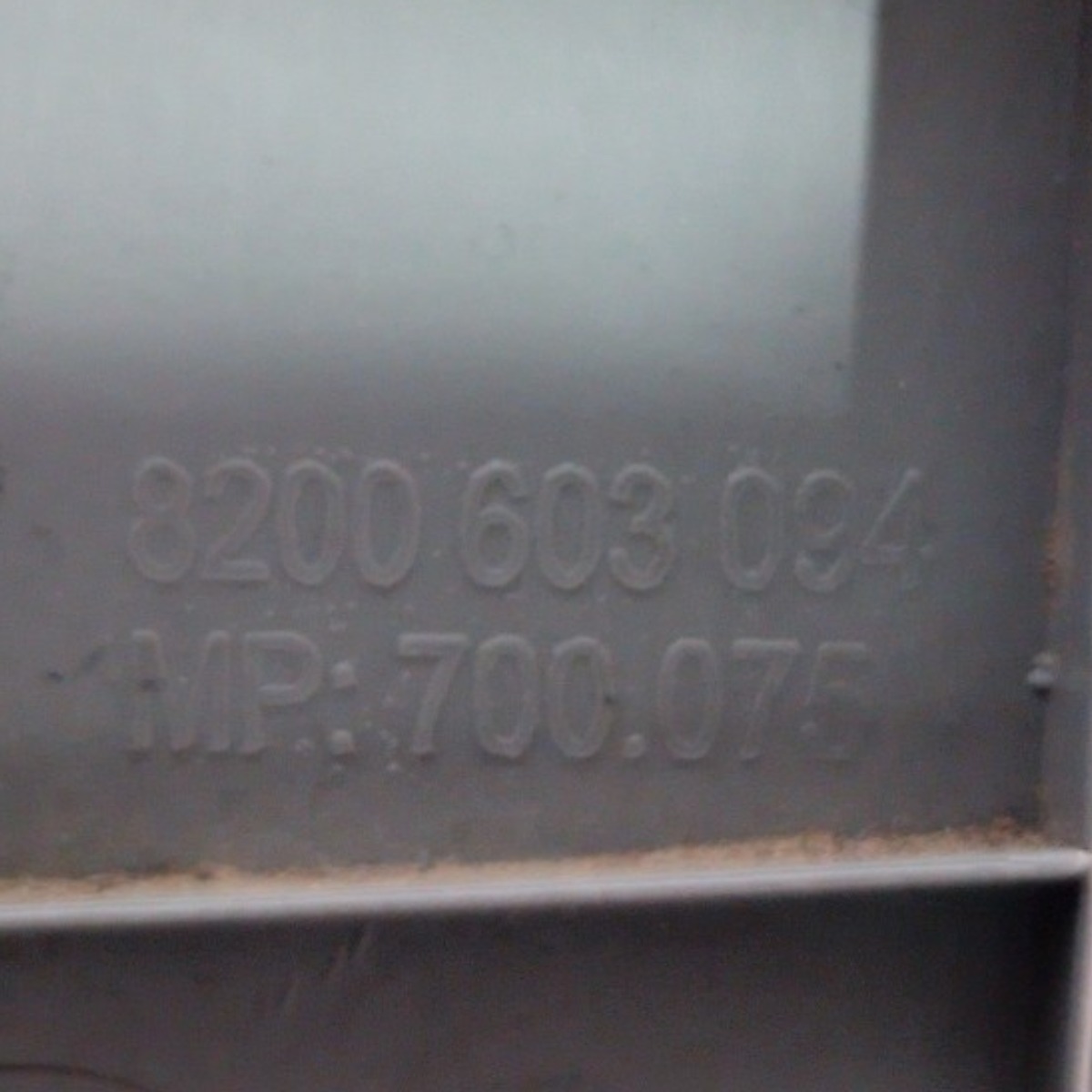 Acabamento Coluna Traseira Esquerda Renault Logan 2010 5