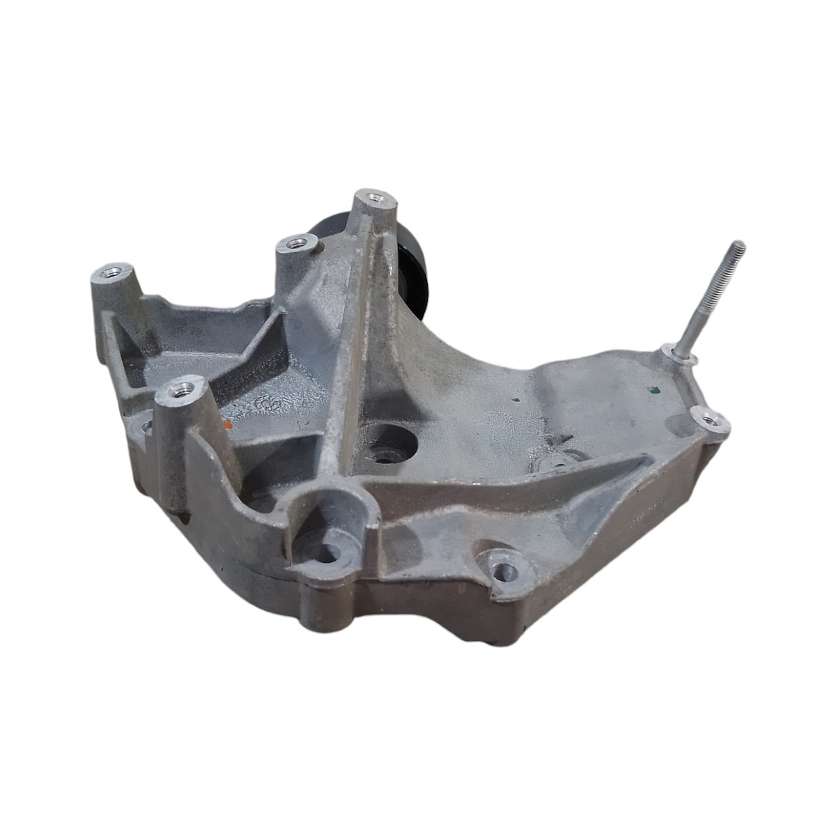 Suporte Compressor Ar Condicionado Gm Onix 1.4 8v 2018 2019 2