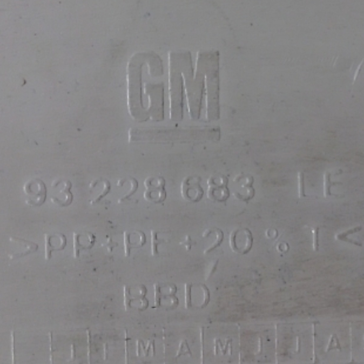 Acabamento Superior Coluna C Esquerdo Gm Corsa Classic 2016 7