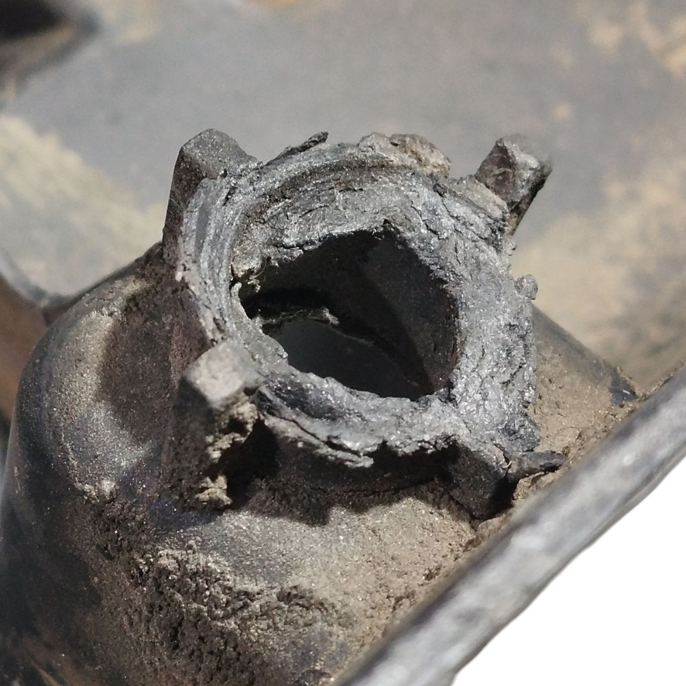 Tampa Motor Fiat Palio Uno Fire 2004 Avarias 9