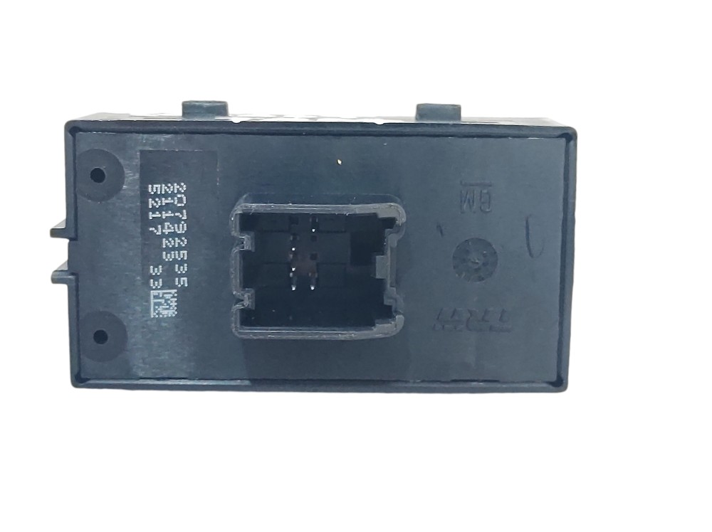 Botao Vidro Elétrico Traseiro Direito Gm Onix 2013 A 2019 4