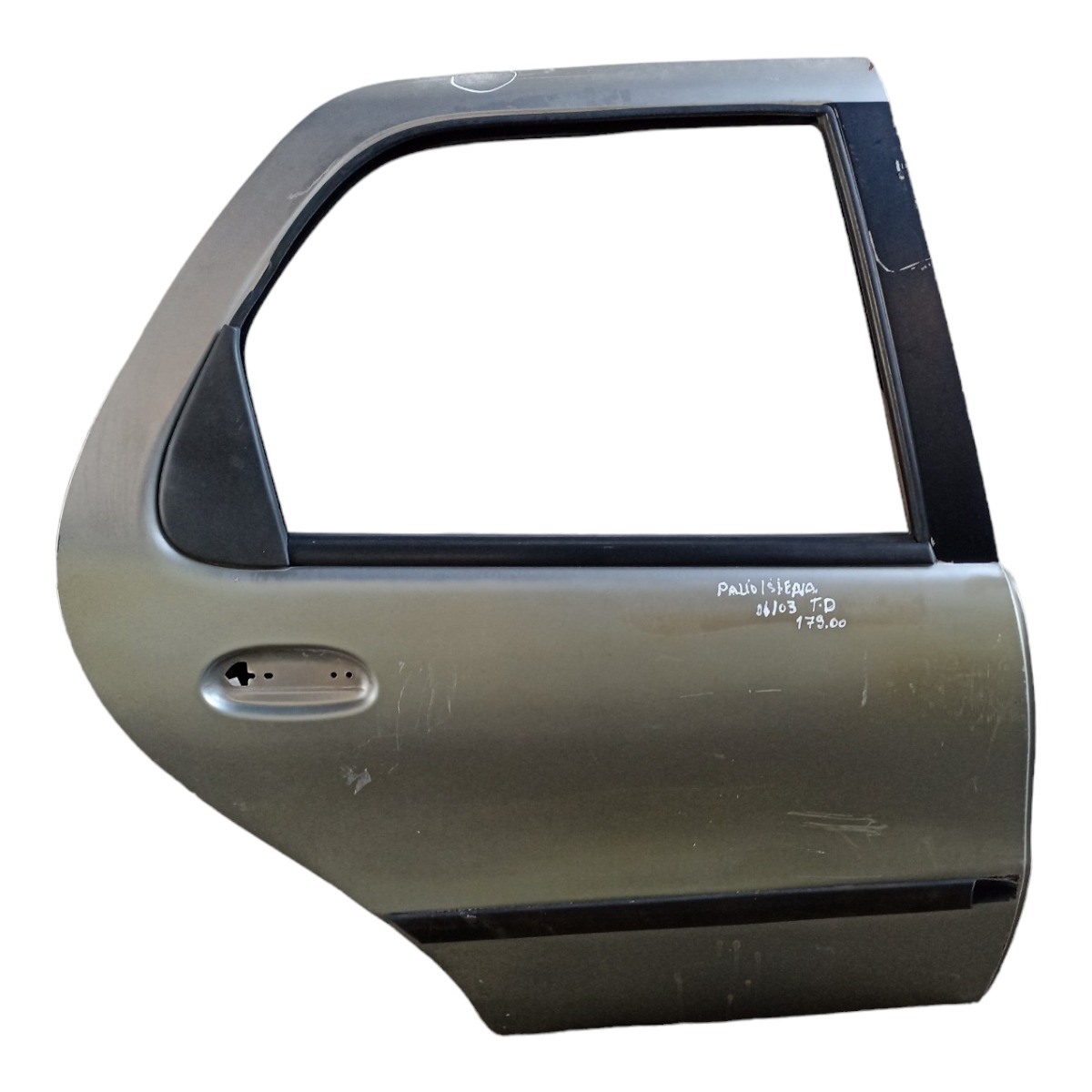 Porta Traseira Direita Fiat Siena Palio 1996 A 2003 Avaria Traseira Direito Prata
