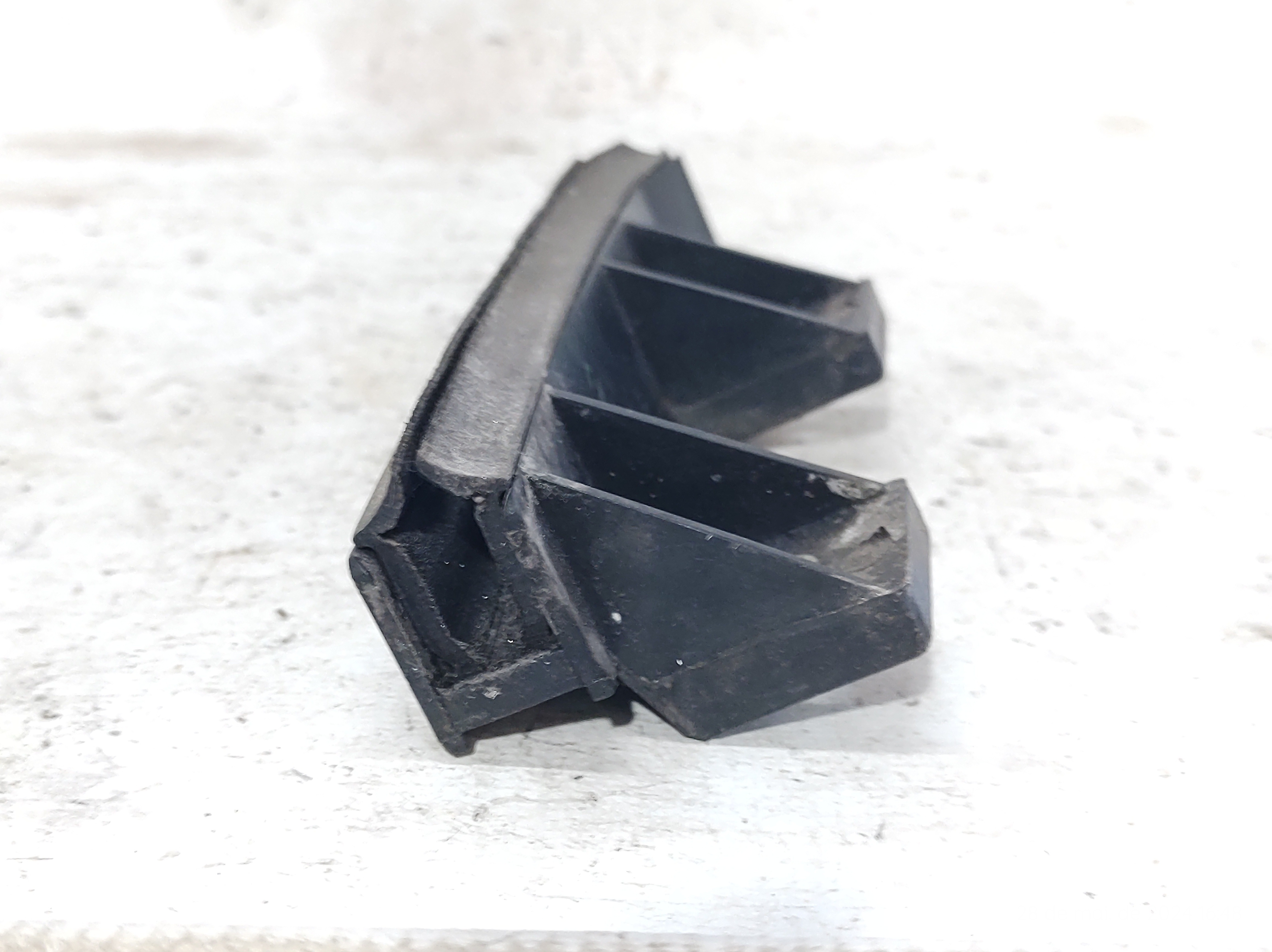 Guia Vidro Dianteiro Direito Palio 04 A 08 6536732d Preto 3